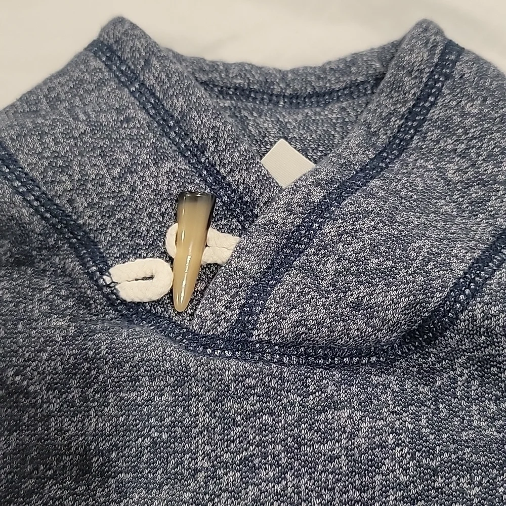✨️ Oshkosh Boys Sweater Sz..5T. U2